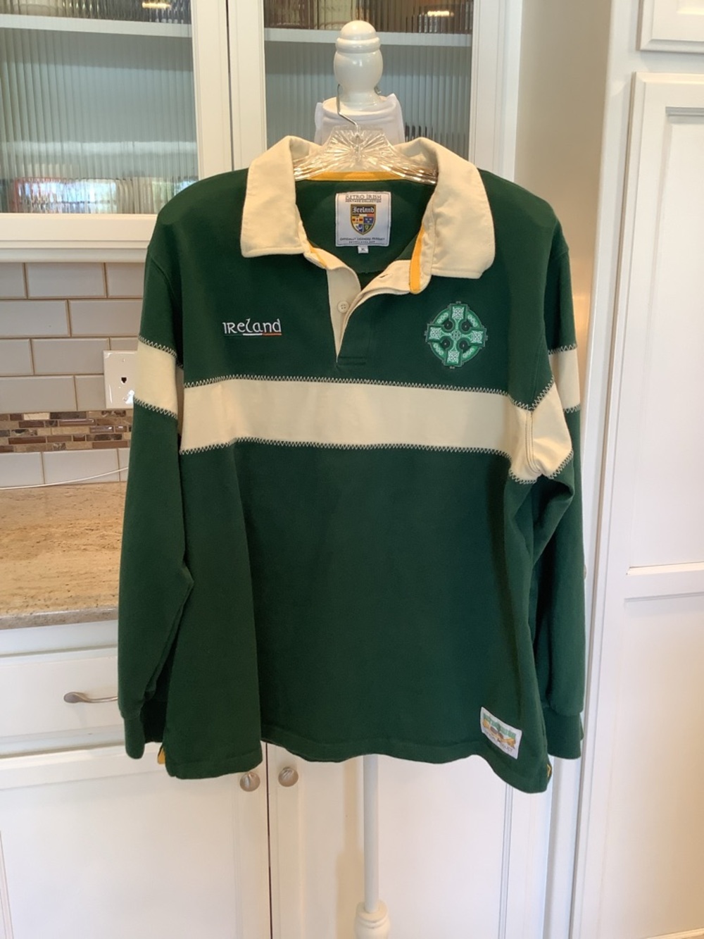 Long Sleeve Green and Cream Rugby Polo Shirt - Ireland Size XL